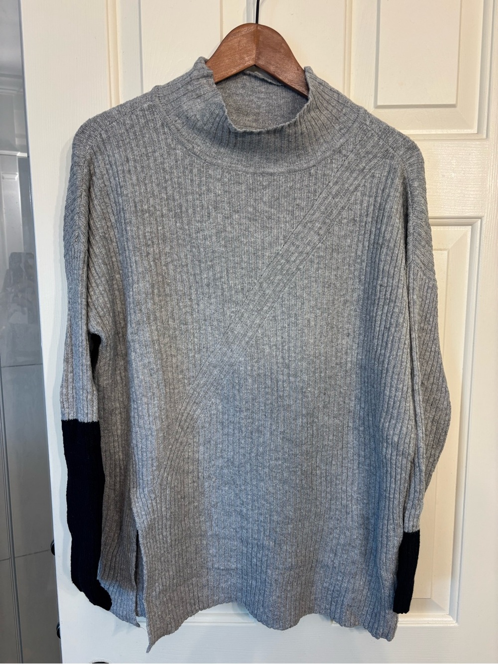 NIC+ZOE Light Gray Ribbed Turtleneck Sweater